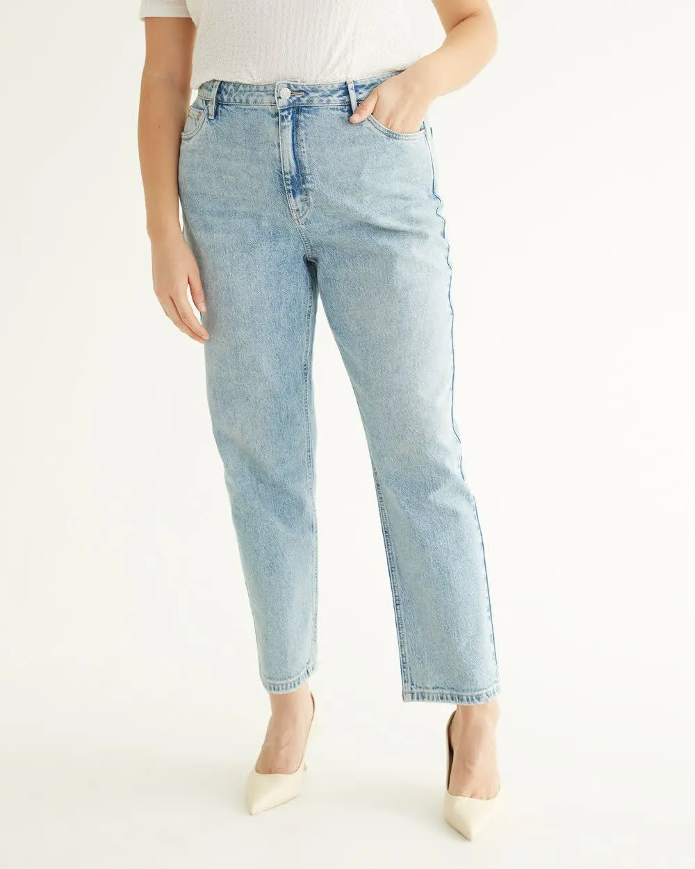 Tapered-Leg High-Rise Jean - The Mom Jeans - Petite sold by Reitmans product image thumbnail 4