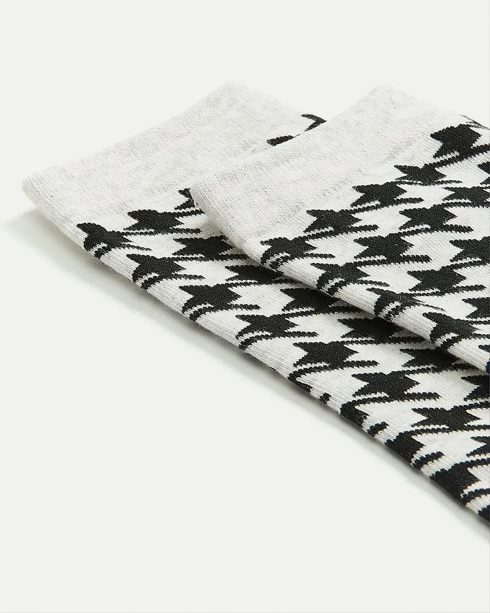 Houndstooth Cotton Socks sold by Reitmans product image thumbnail 3