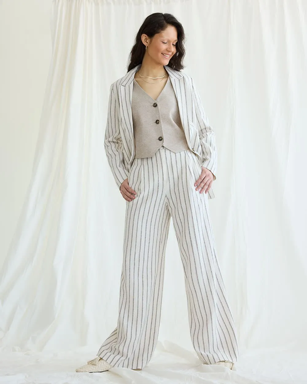 Ultra-Wide-Leg High-Rise Linen Trouser - Petite sold by Reitmans product image thumbnail 3