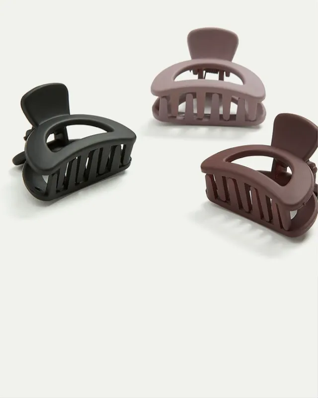 Small Matte Claw Clips - Set of 3 sold by Reitmans