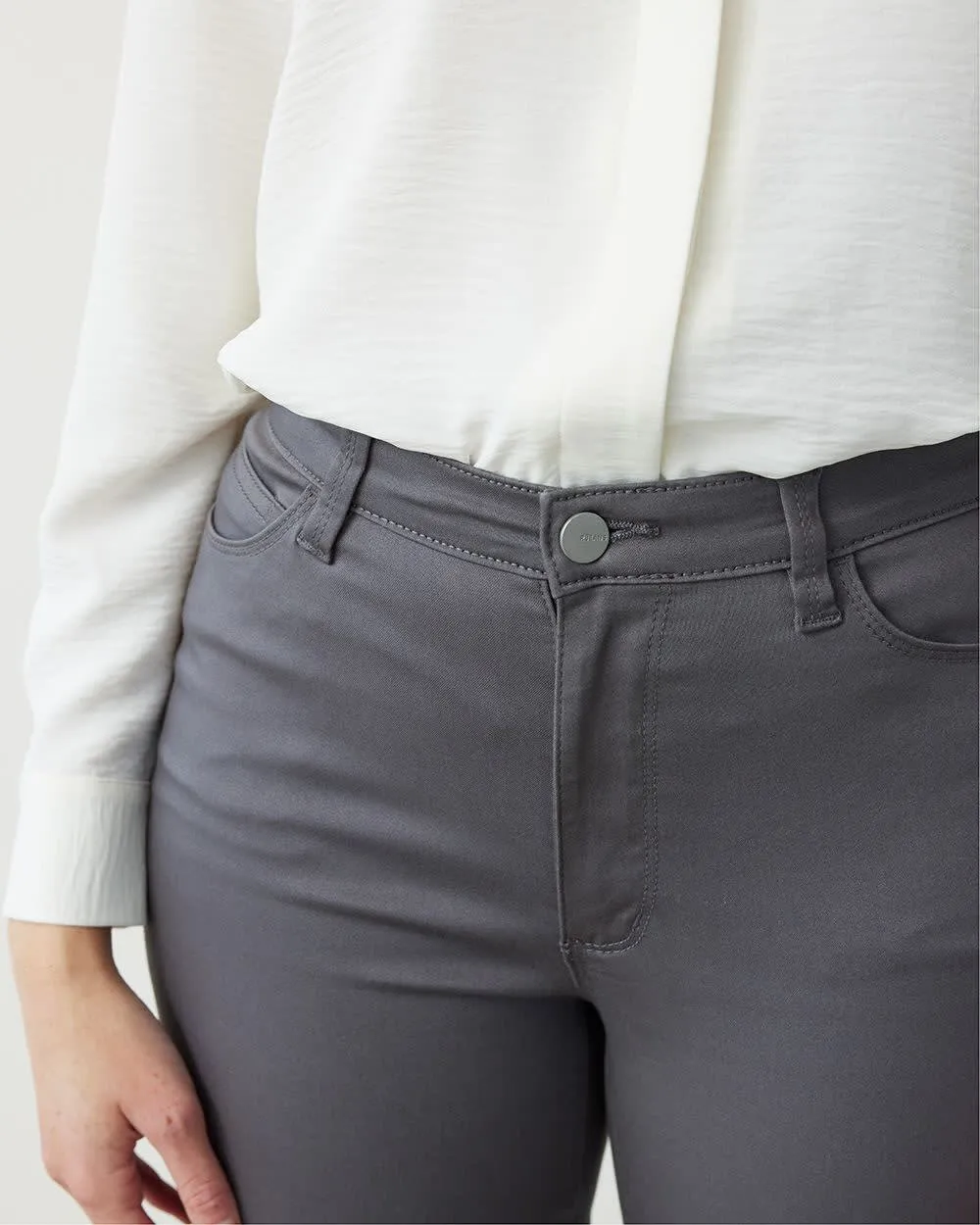 Skinny-Leg High-Rise Jean - The Signature (R) sold by Reitmans product image thumbnail 5