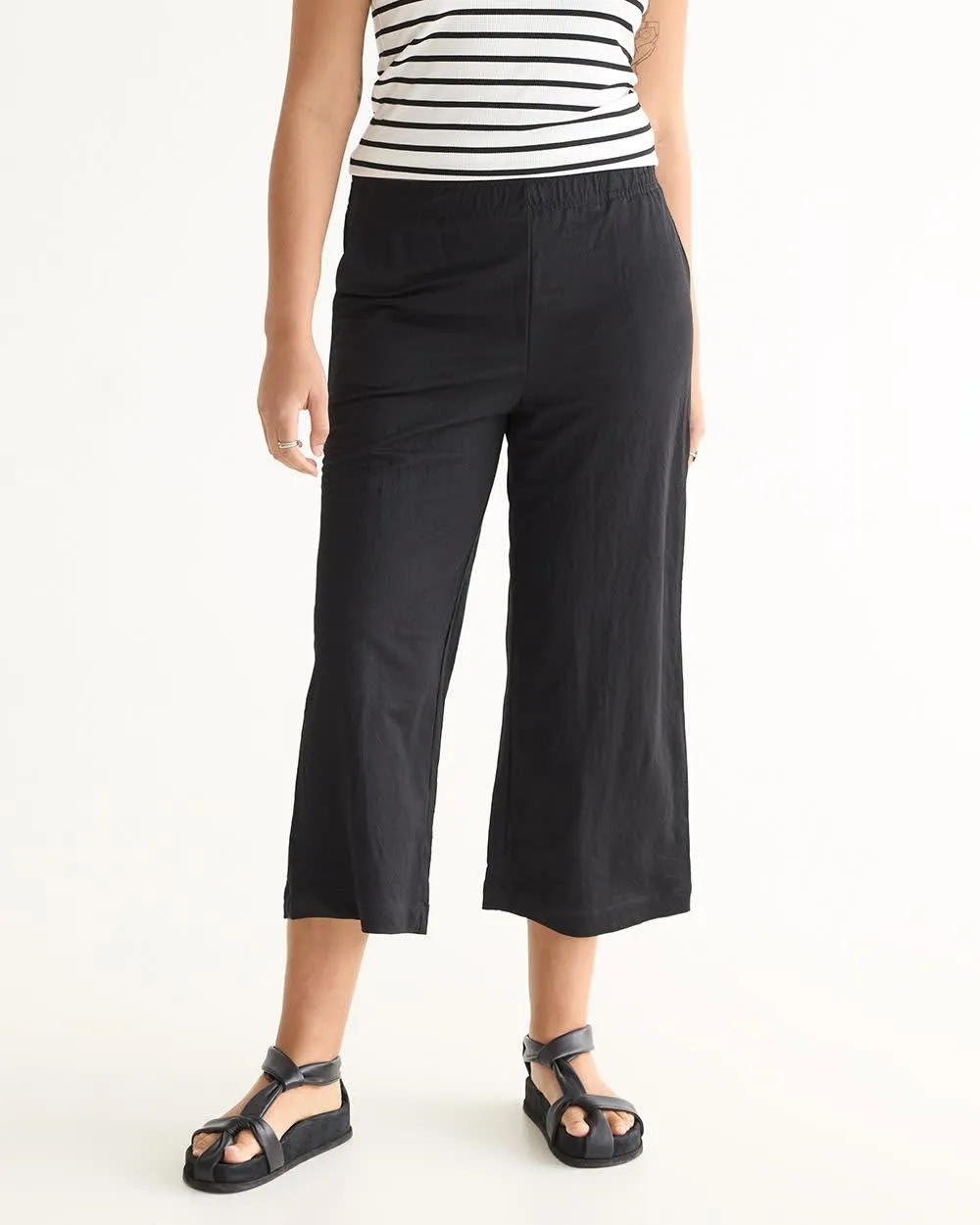 Wide-Leg Cropped Piqué Pant sold by Reitmans