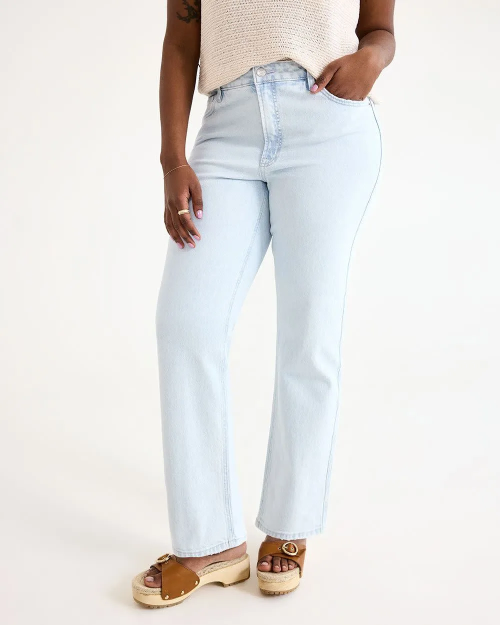 Straight-Leg Mid-Rise Jean - The Classic - Tall sold by Reitmans product image thumbnail 4