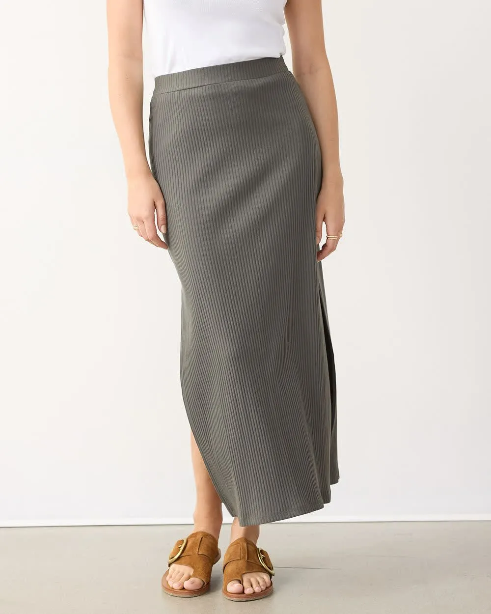 Pull-On Ribbed Maxi Skirt with Side Slit sold by Reitmans product image thumbnail 4