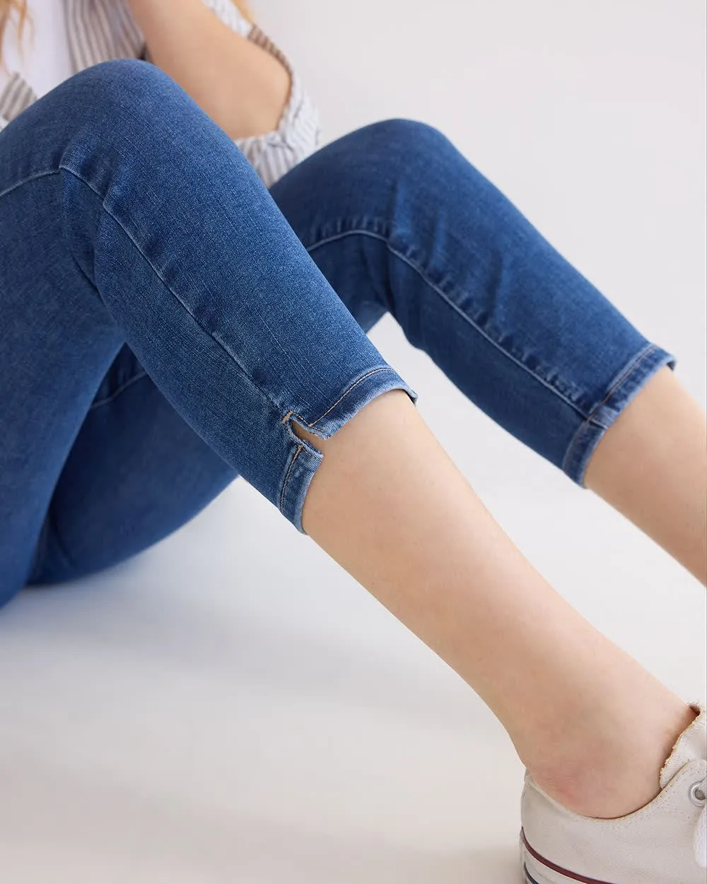 Cropped Denim Legging Pants - R Essentials - Petite sold by Reitmans product image thumbnail 5