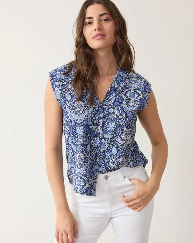 Extended-Sleeve Buttoned-Down Blouse with Shirt Collar sold by Reitmans