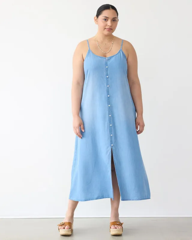 Sleeveless Buttoned-Down Midi Dress sold by Reitmans