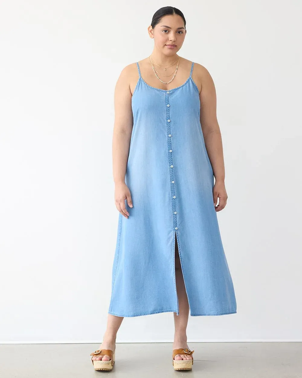 Sleeveless Buttoned-Down Midi Dress sold by Reitmans product image thumbnail 5