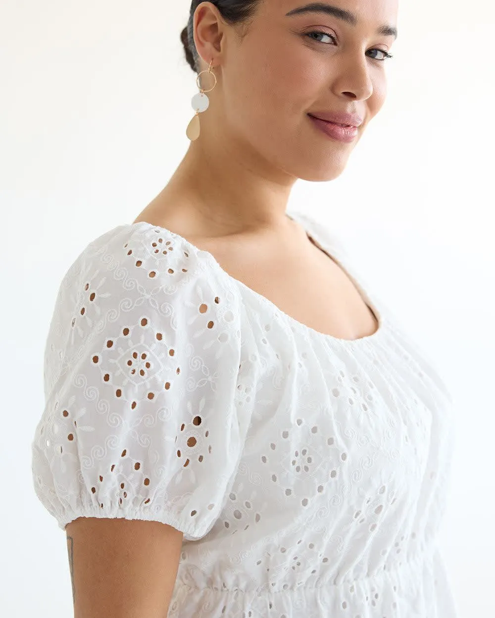 Short-Puffy-Sleeve Eyelet Dress with Scoop Neckline sold by Reitmans product image thumbnail 4