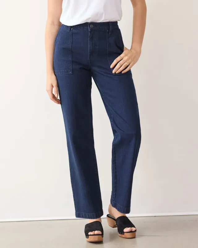 Straight-Leg Mid-Rise Utility Jean - Curvy Fit sold by Reitmans