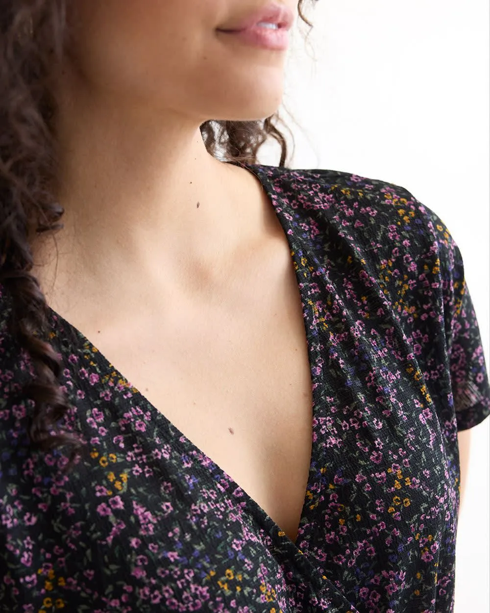 Short-Sleeve Romper with Wrap V Neckline sold by Reitmans product image thumbnail 4