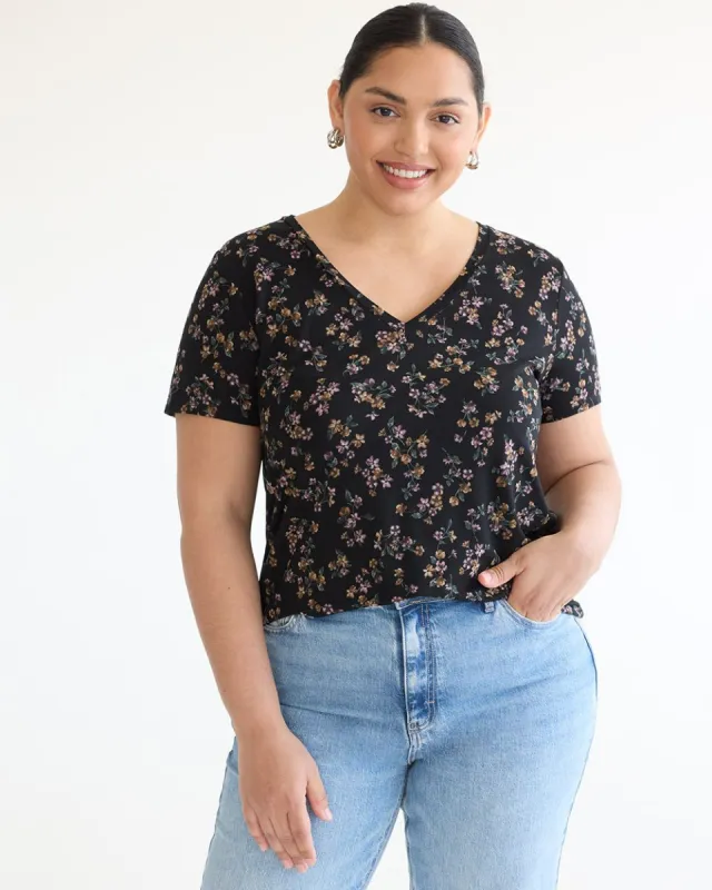 Short-Sleeve V-Neck Tee - R Essentials sold by Reitmans