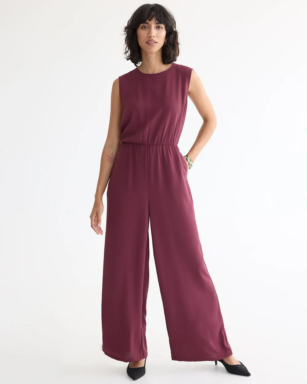 Straight-Leg Sleeveless Jumpsuit with Wrap Back sold by Reitmans product image thumbnail 3