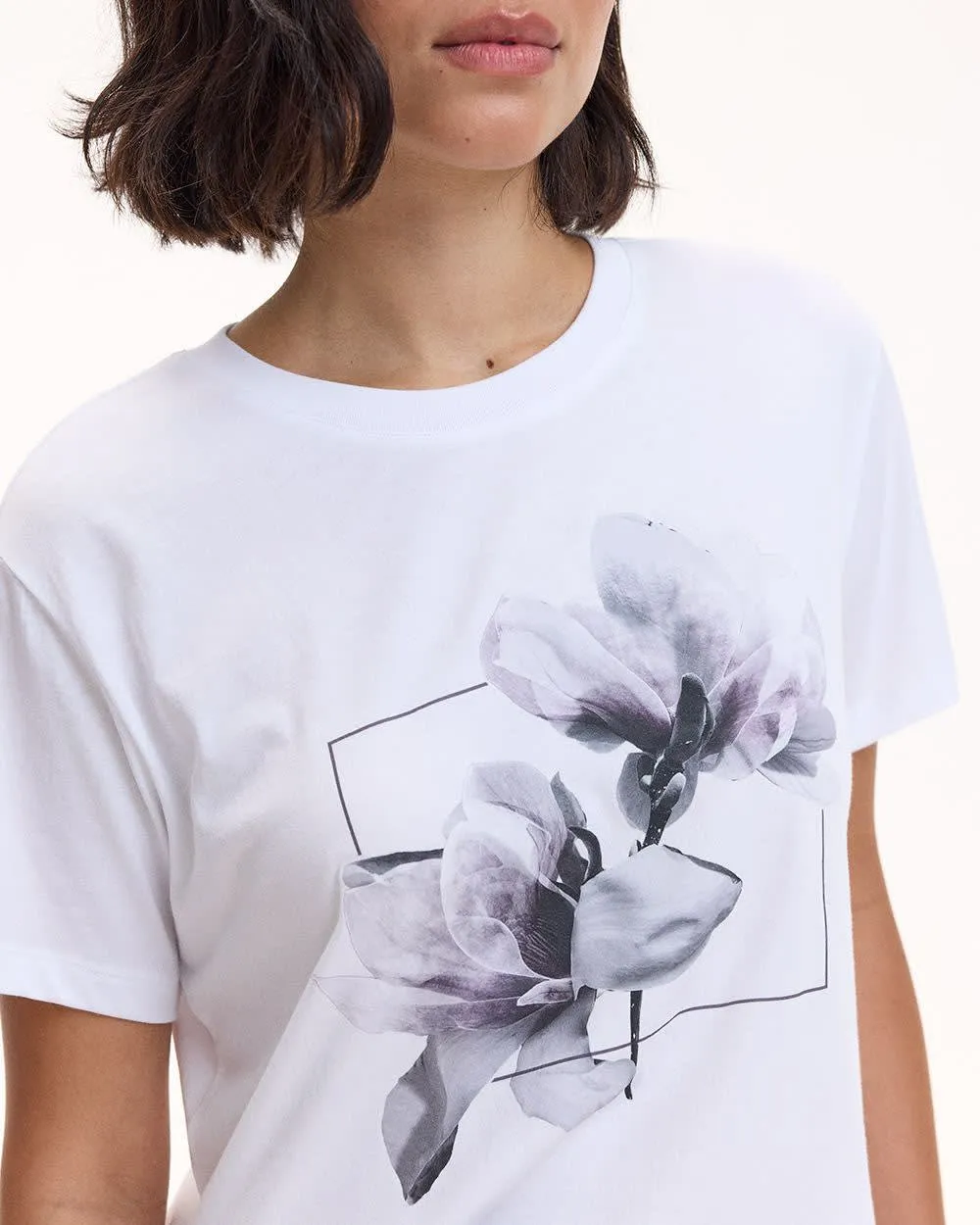 Short-Sleeve Crew-Neck Tee sold by Reitmans product image thumbnail 4