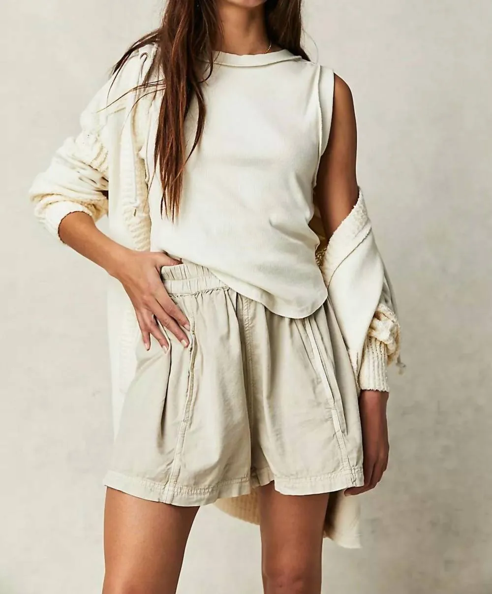 Free People - Poplin Pull On Short sold by Reitmans