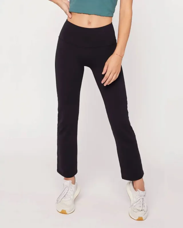 Rebody - Lexi Bootcut Cloudlux Leggings 25.5" sold by Reitmans