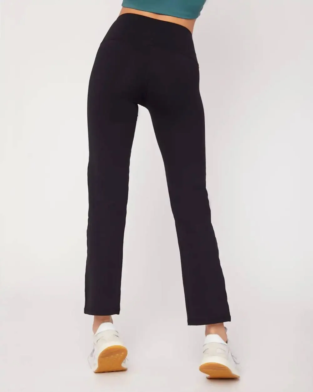 Rebody - Lexi Bootcut Cloudlux Leggings 25.5" sold by Reitmans product image thumbnail 2