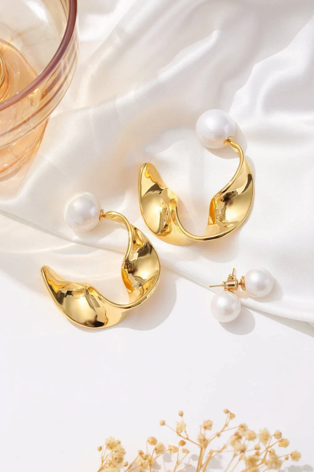 Classicharms-Gold Chunky Wave Statement Hoop Earrings and Pearl Studs Set sold by Reitmans product image thumbnail 4