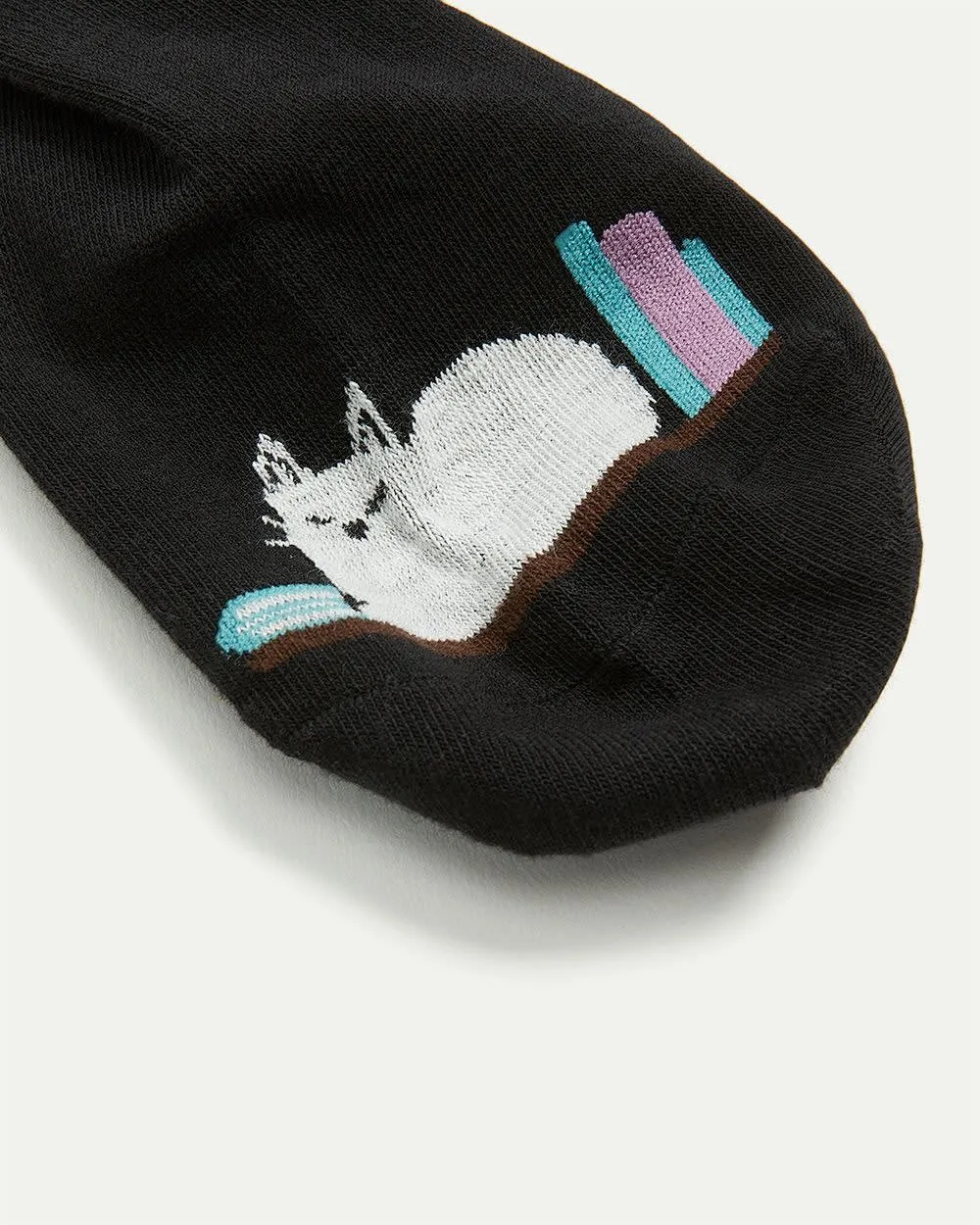 Cotton Crew Socks with Cat on Shelf sold by Reitmans product image thumbnail 3
