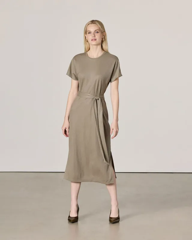 Short-Sleeve Crew-Neck Shift Dress sold by Reitmans