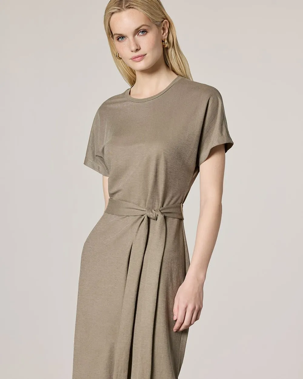 Short-Sleeve Crew-Neck Shift Dress sold by Reitmans product image thumbnail 3