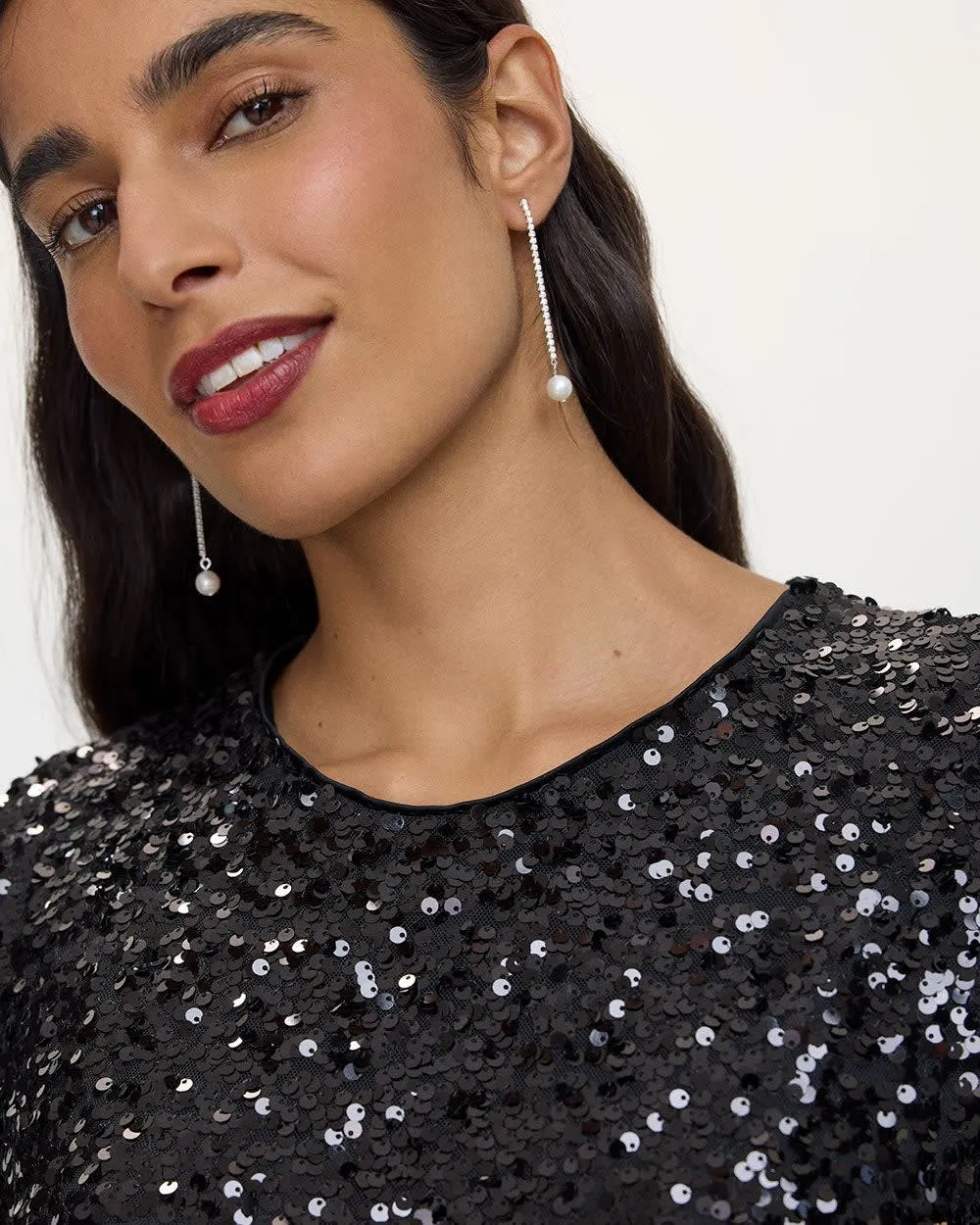 Short-Sleeve Crew-Neck Sequins Shift Dress sold by Reitmans product image thumbnail 4