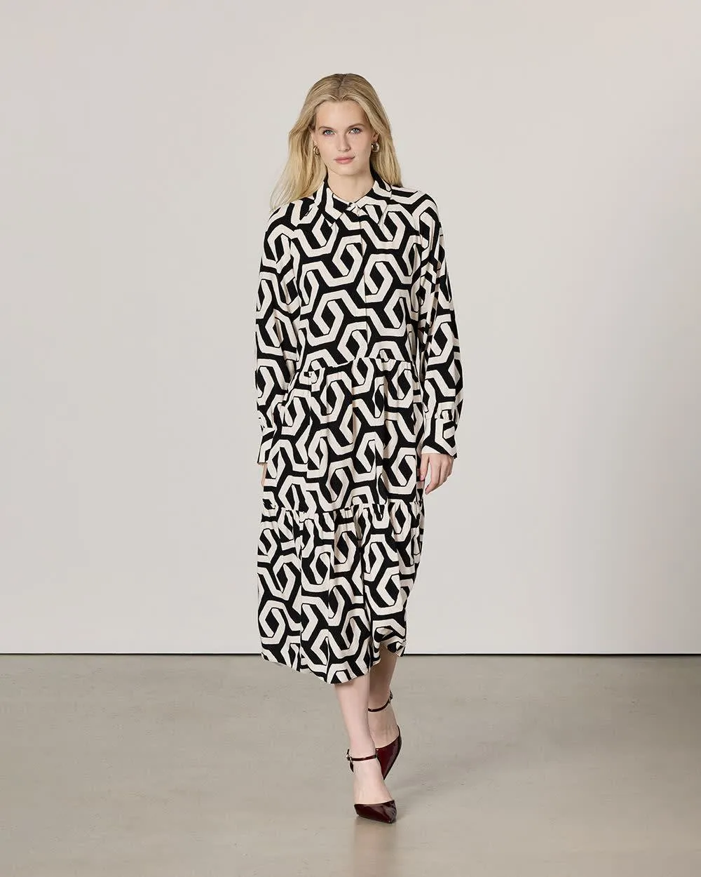 Long-Sleeve Buttoned-Down Shift Dress with Shirt Collar sold by Reitmans product image thumbnail 3