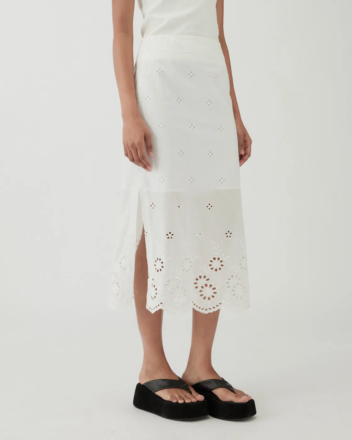 Justine Skirt Cotton Embroidery White sold by Rejina Pyo product image thumbnail 2