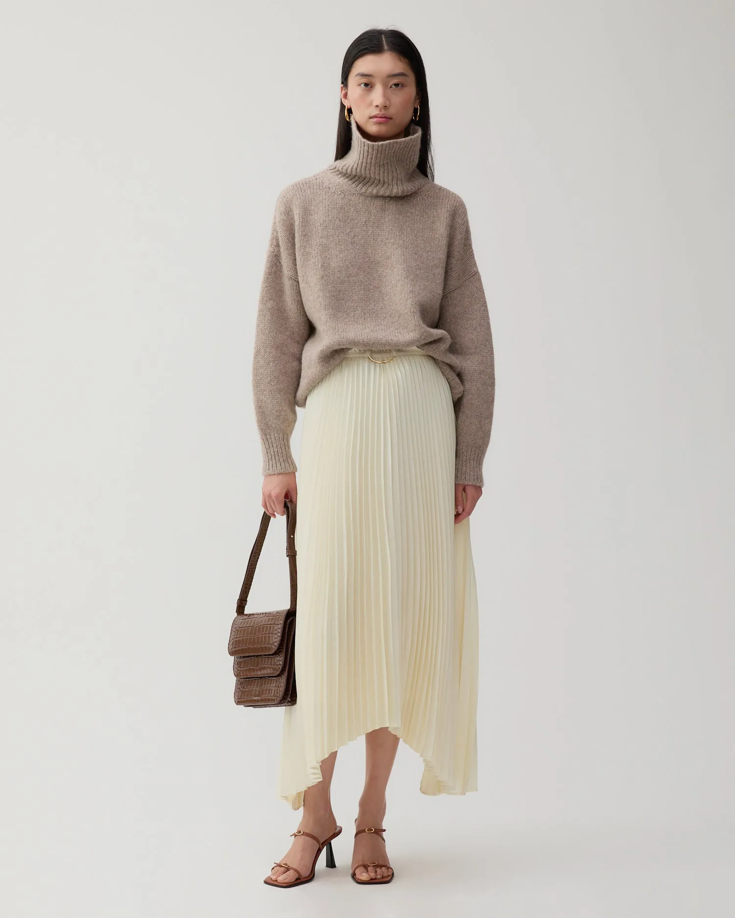 Claudia Sweater Chunky Alpaca Oat sold by Rejina Pyo product image thumbnail 3