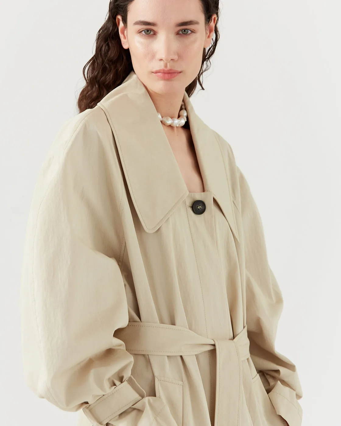 Oona Trenchcoat Cotton Twill Sand sold by Rejina Pyo product image thumbnail 5
