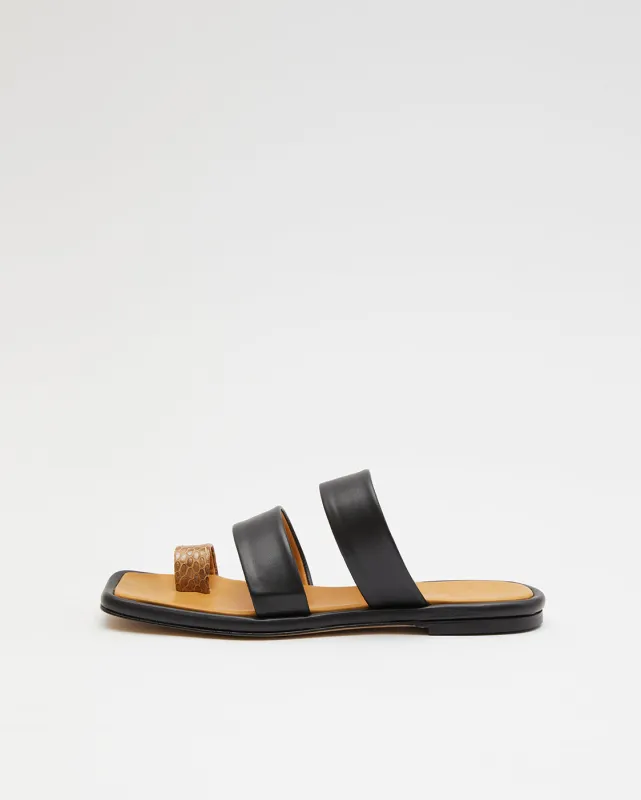Larissa Flat Sandal 10mm Leather Black made by Rejina Pyo