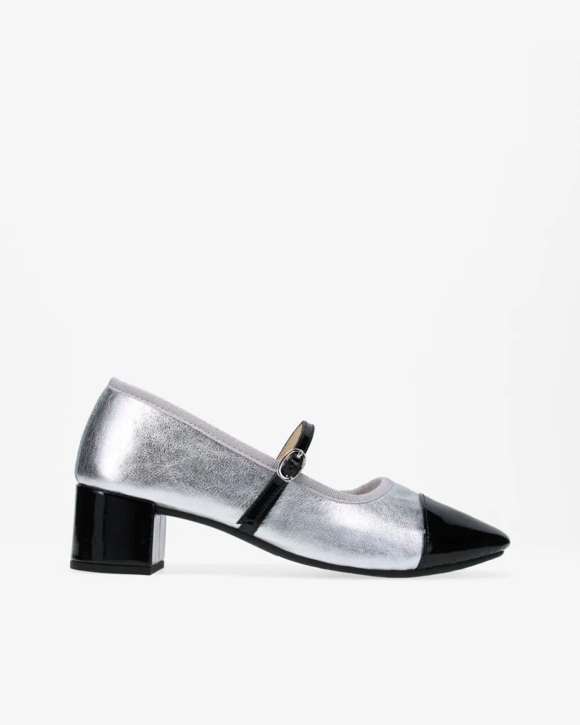 Babies Georgiana 45 sold by Repetto