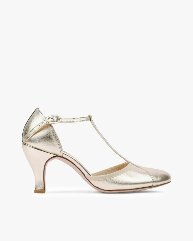 Salomés Baya sold by Repetto