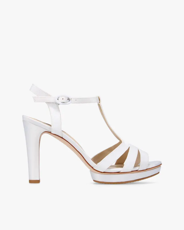 Sandales Bikini sold by Repetto