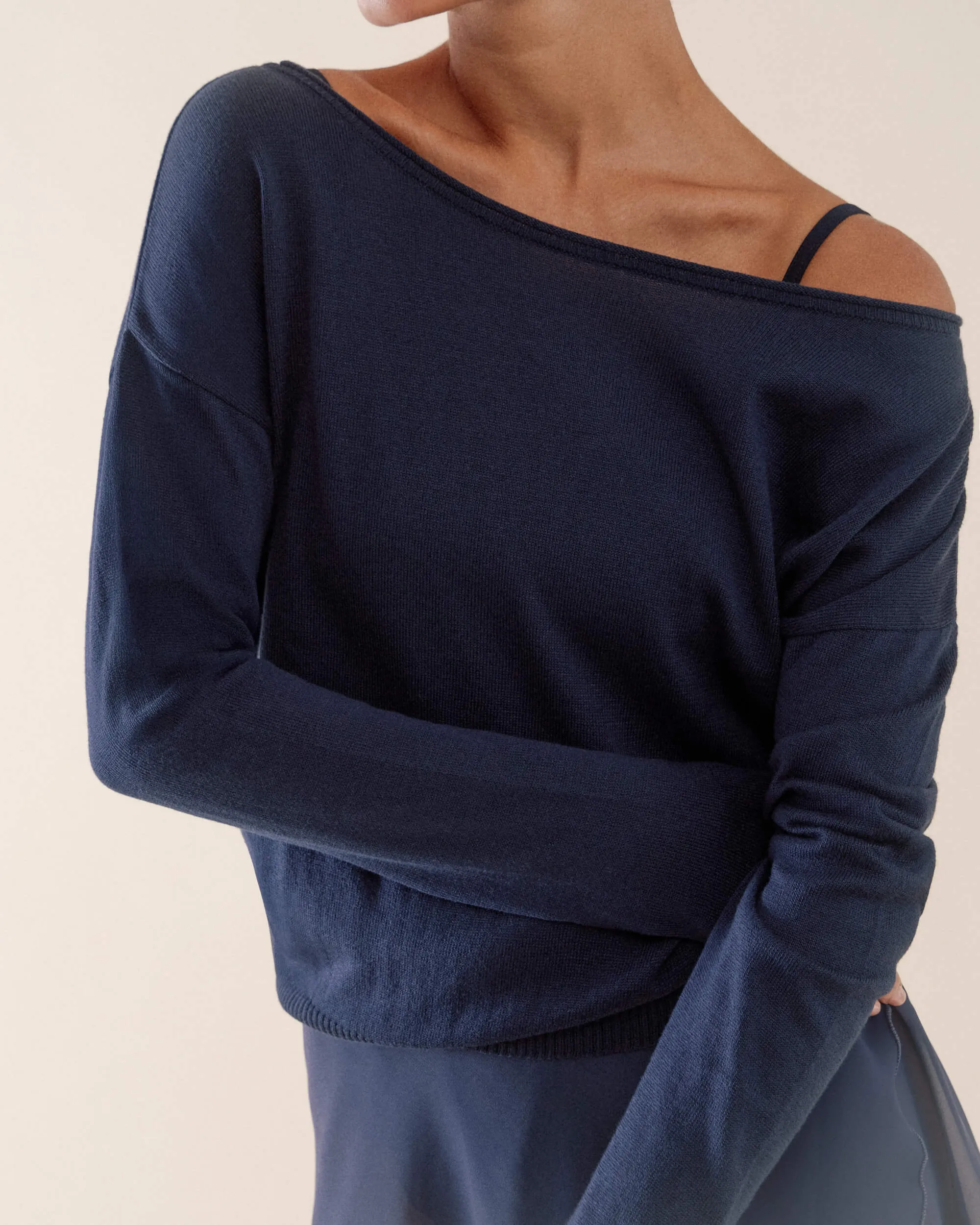 Pull d'échauffement sold by Repetto