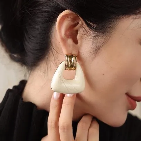 Ostuni White Earrings/Ear Clip sold by Retro Chic product image thumbnail 5
