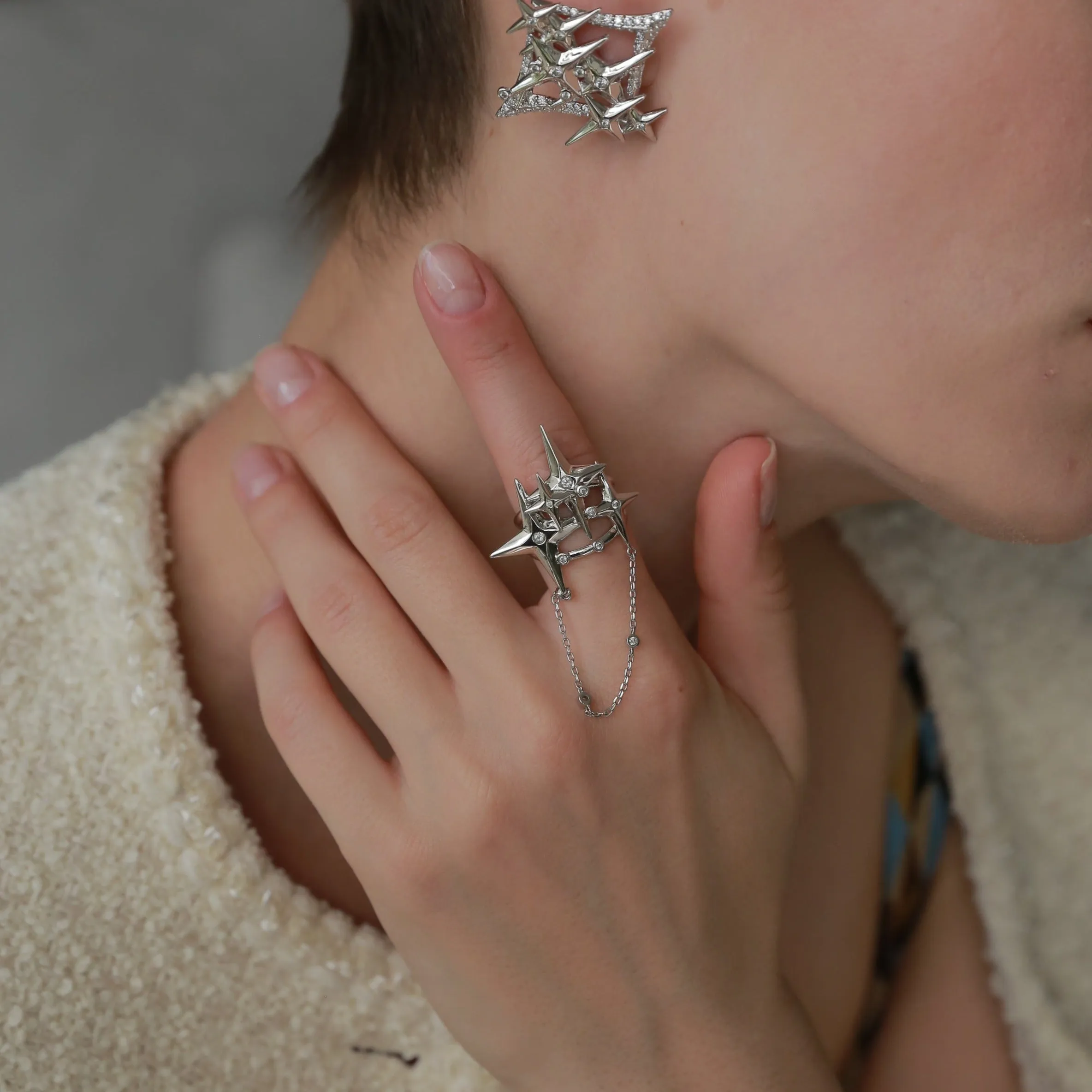 White Gold Plated Star Night Ring sold by Retro Chic product image thumbnail 2