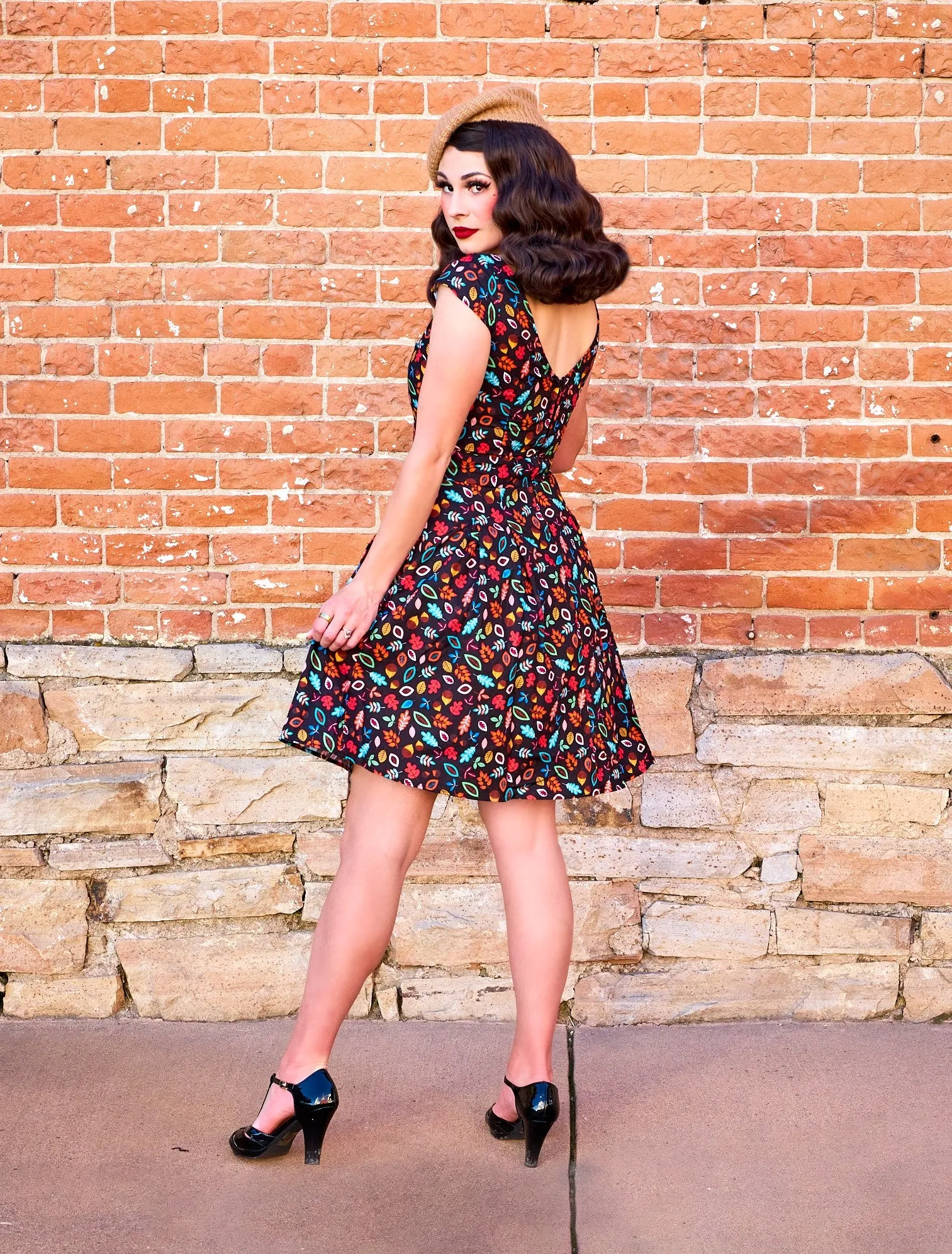 Leaves & Acorns Margaret Dress sold by Retrolicious product image thumbnail 2