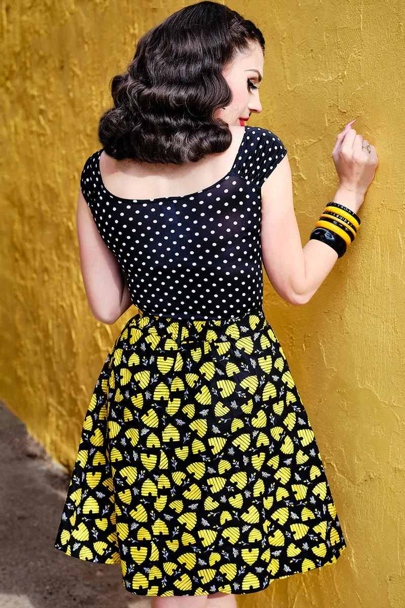 Honey Hives A-line Skirt sold by Retrolicious product image thumbnail 3