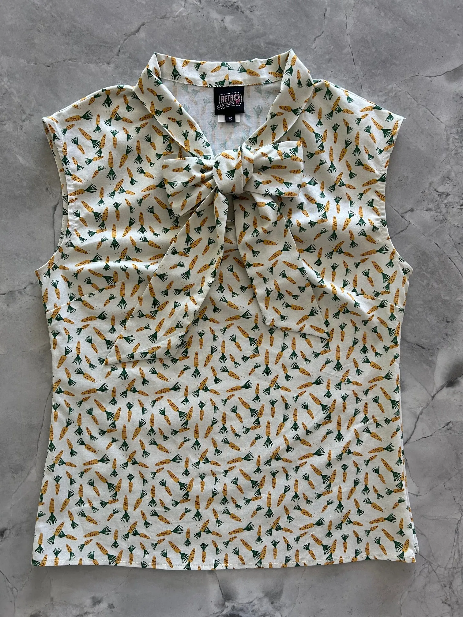 Carrots Bow Top sold by Retrolicious