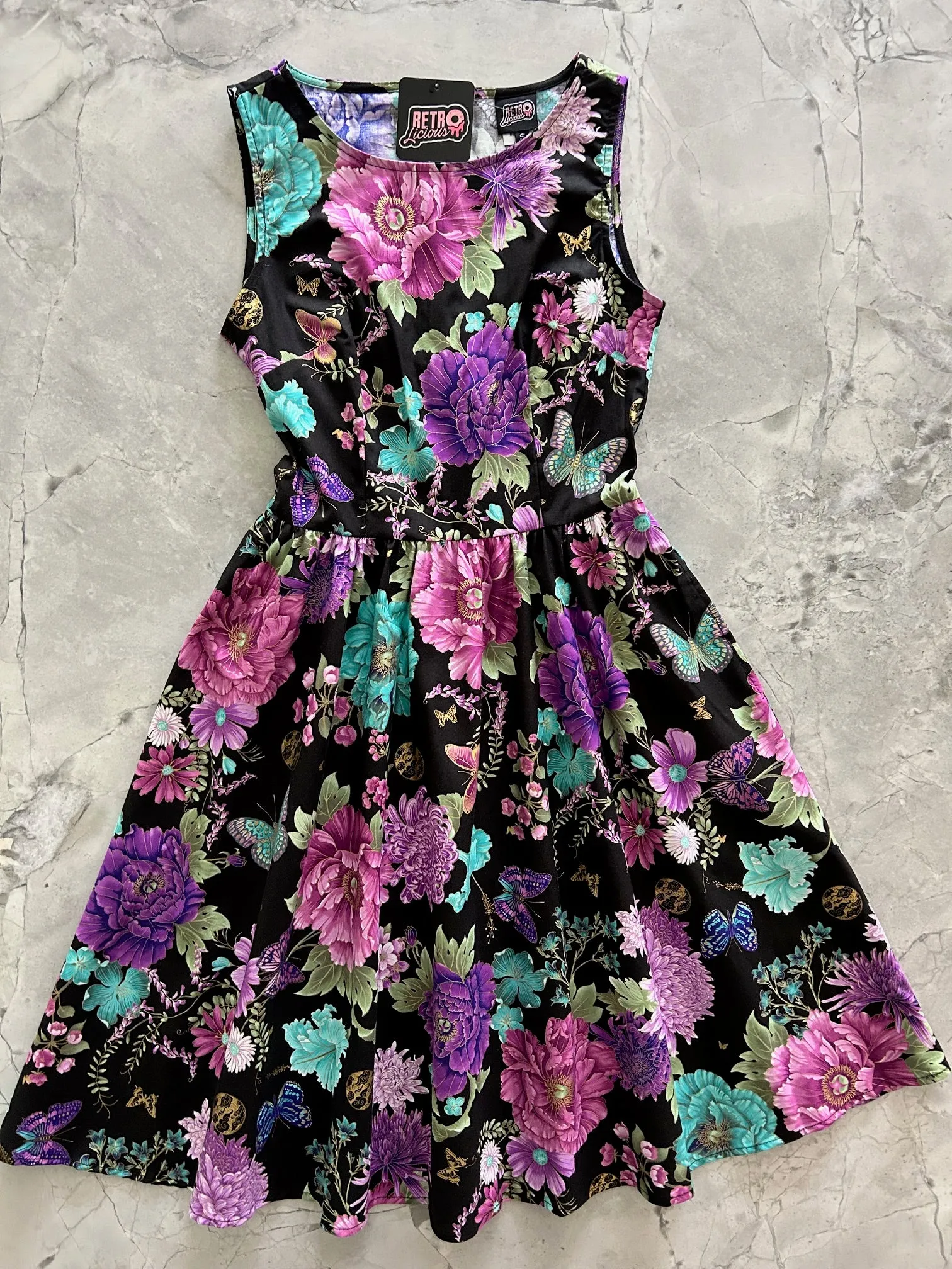 Purple Floral Vintage Dress - Large only, 1 left! sold by Retrolicious