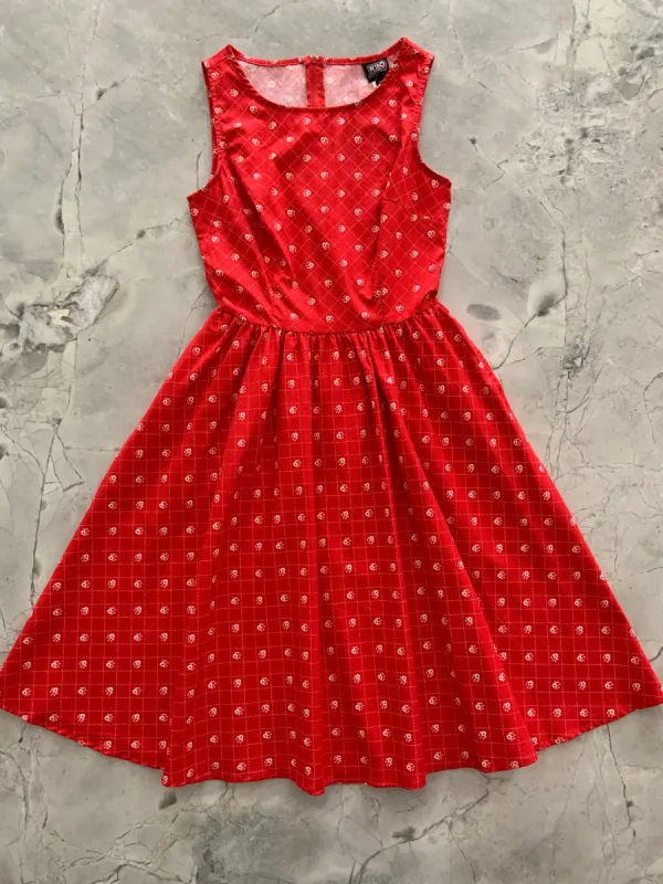 4899 Red Floral Vintage Dress - XS only sold by Retrolicious