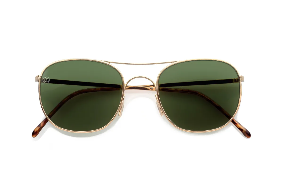 8M2/GDS (Gold Shiny) sold by RetroSuperFuture