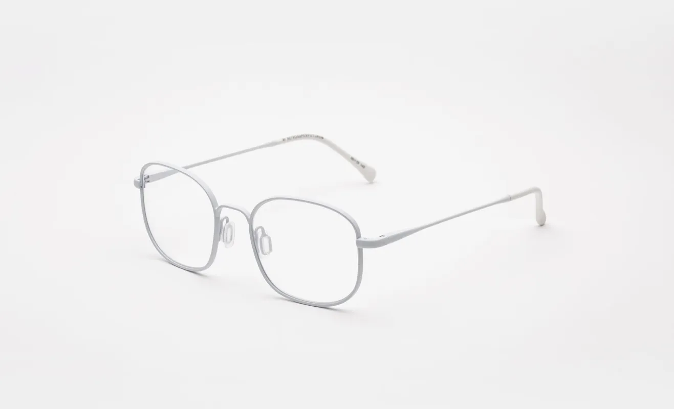 Numero 17 White sold by RetroSuperFuture