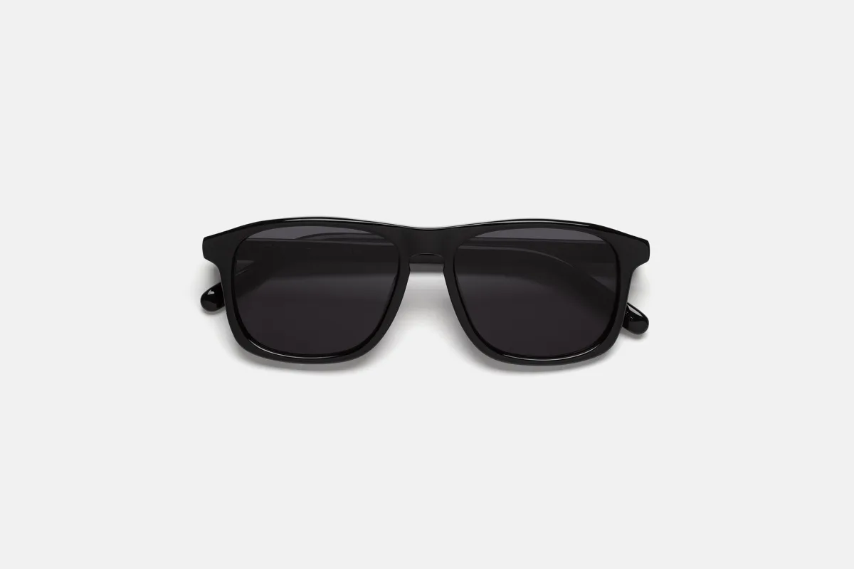 Lunettes 8 Noires made by Maison Margiela