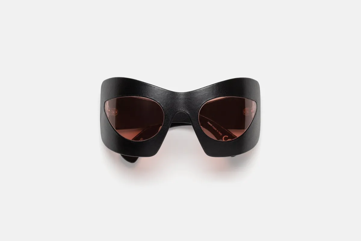 Karakum Desert Black made by Marni