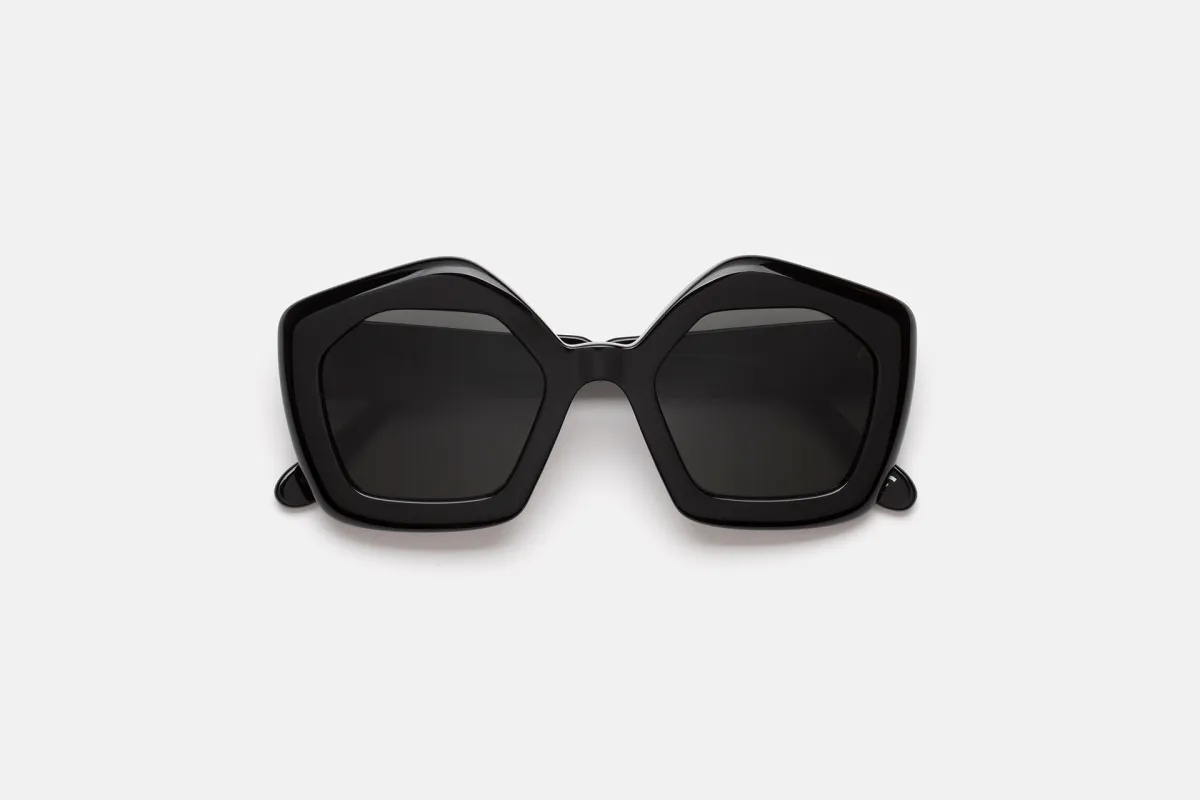 Laughing Waters Black made by Marni