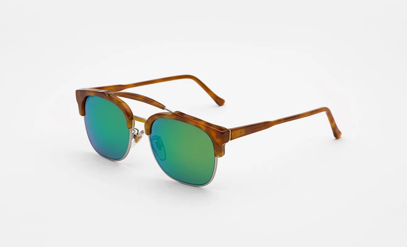 49Er Montana sold by RetroSuperFuture