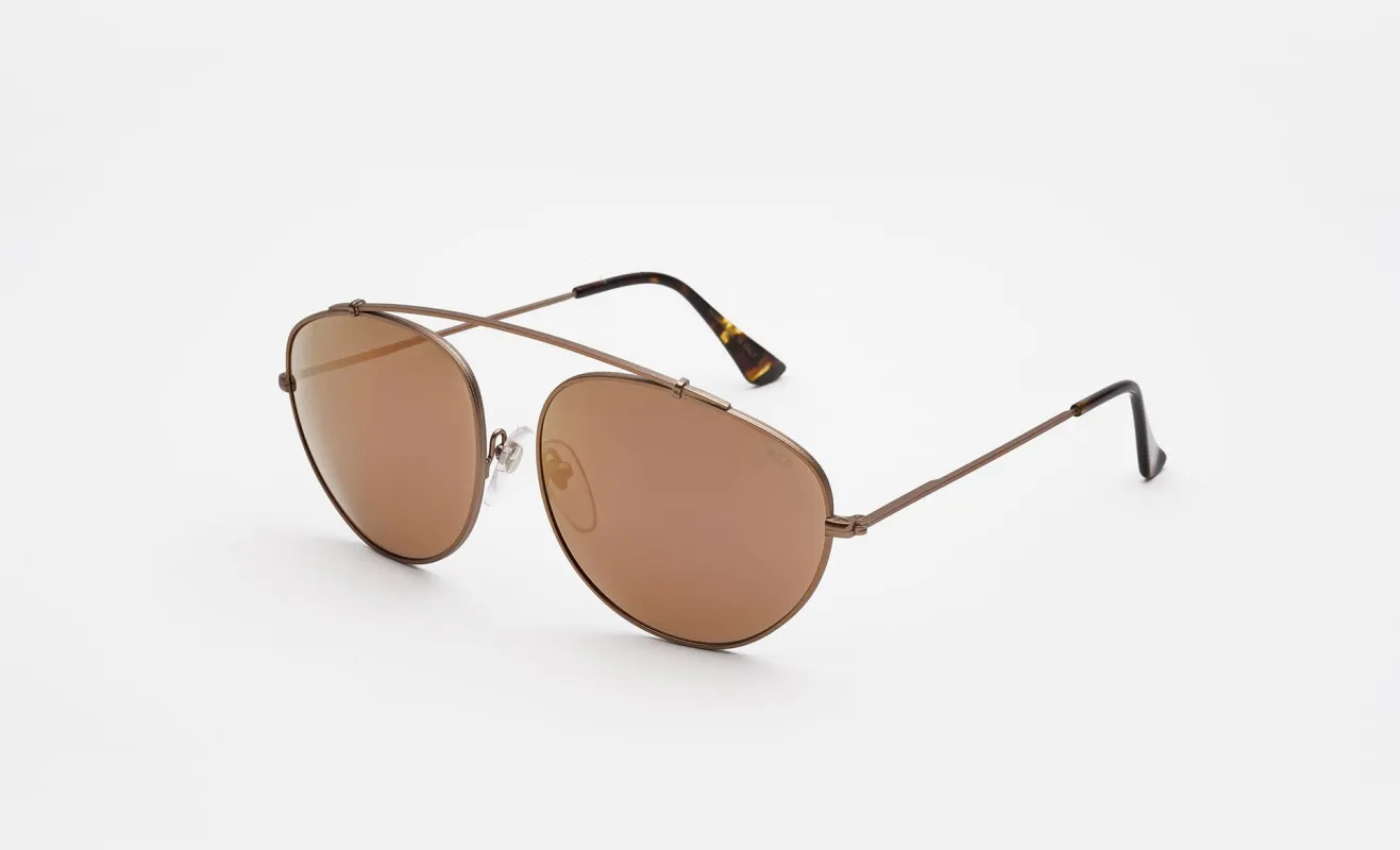 Leon Spektra made by RetroSuperFuture