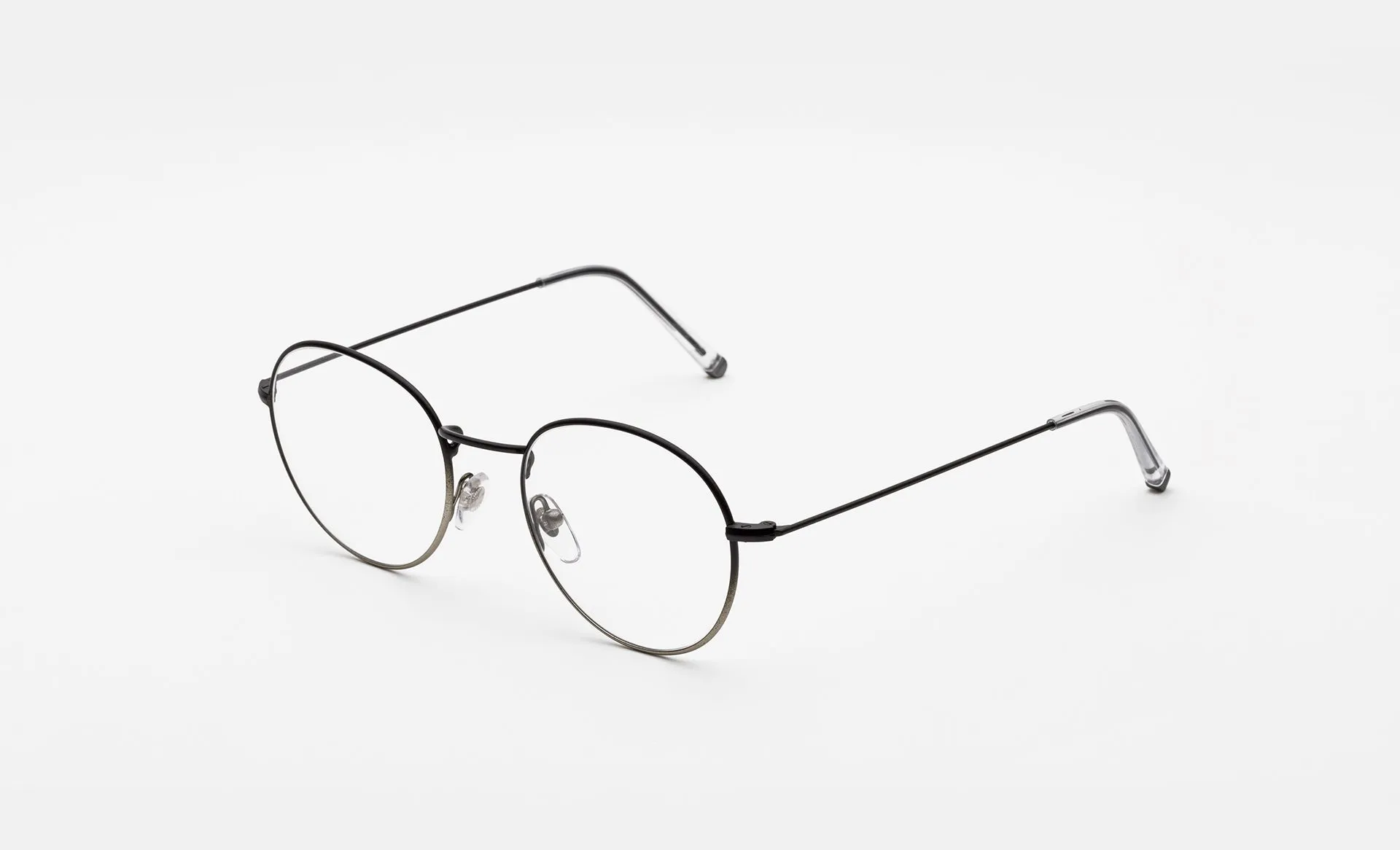 Numero 40 Faded Nero / Argento sold by RetroSuperFuture product image thumbnail 2